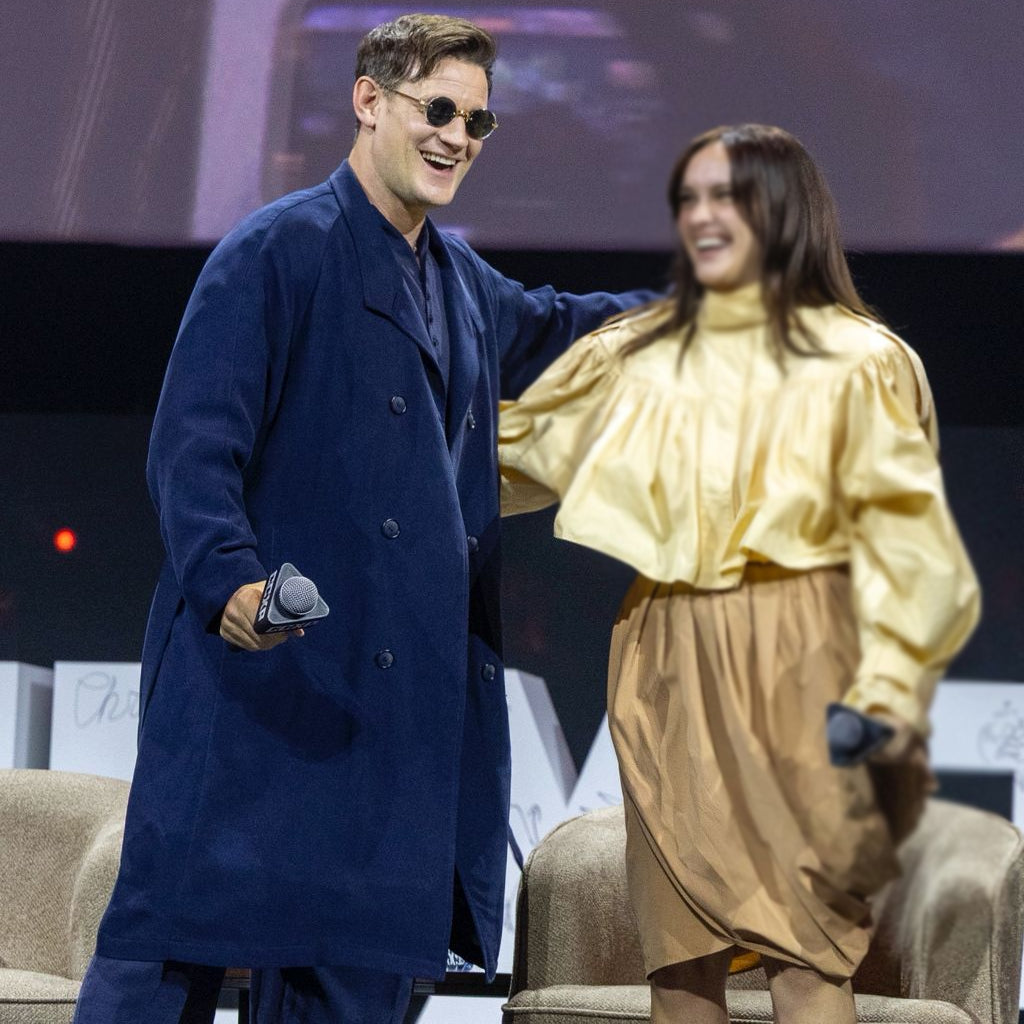 CCXP Mexico Matt Smith Blue Coat