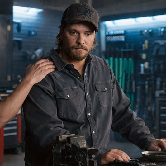 Marshals Season 01 Luke Grimes Grey Jacket