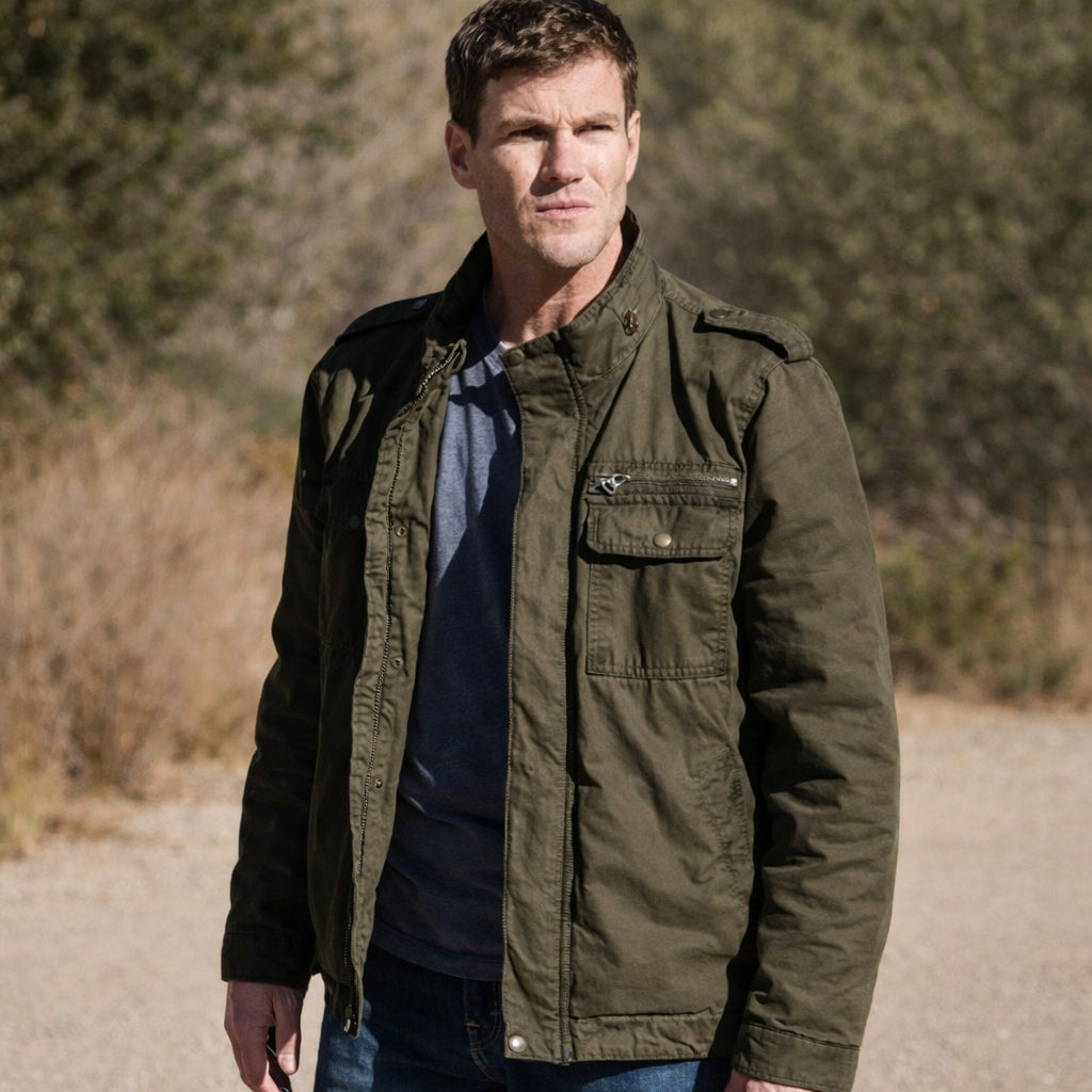 Austin Stowell NCIS Origins S02 Green Jacket