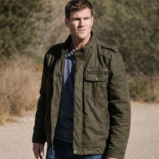 Austin Stowell NCIS Origins S02 Green Jacket