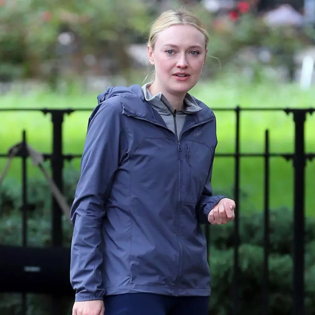 Ella Morgan S01 Dakota Fanning Hooded Jacket