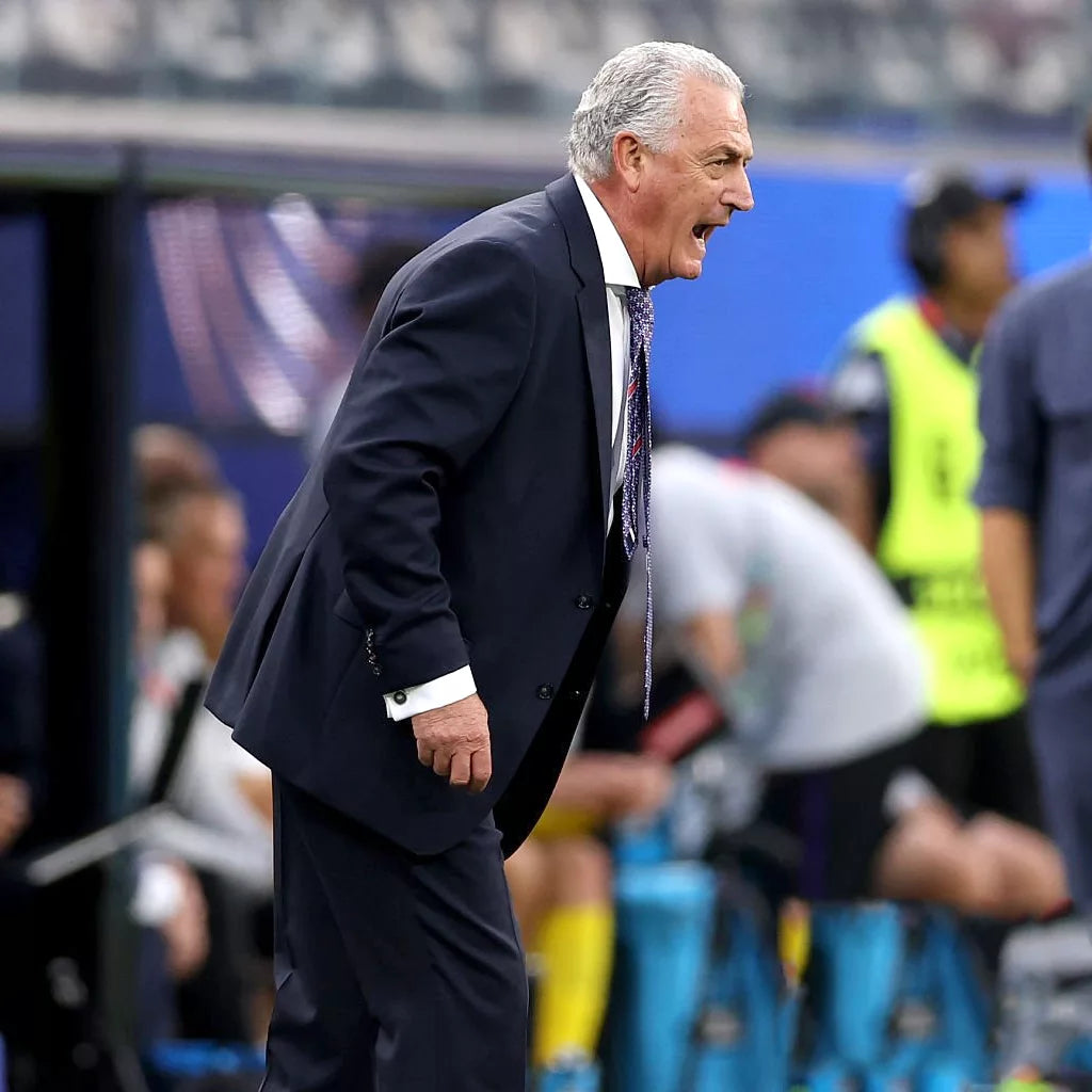 Paraguay Head Coach Gustavo Alfaro Blazer