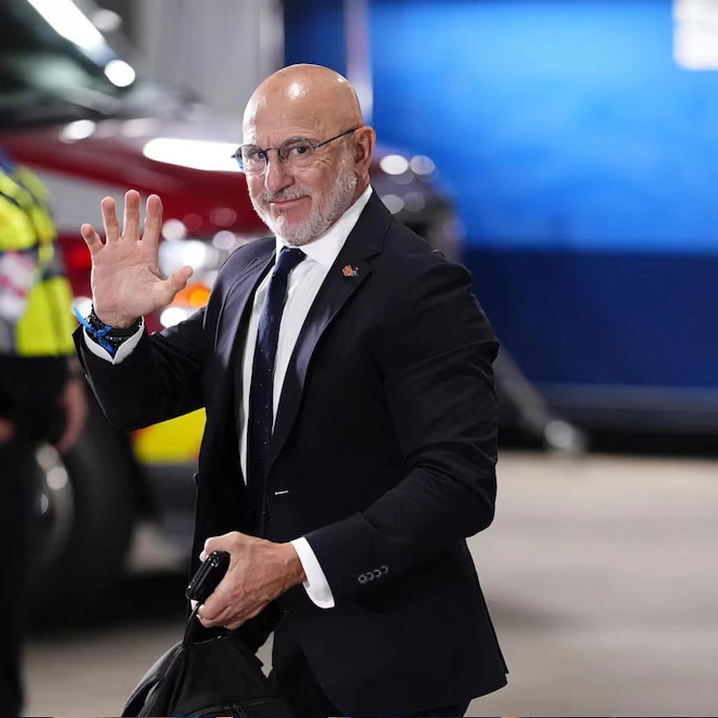 Spanish Manager Luis de la Fuente Suit